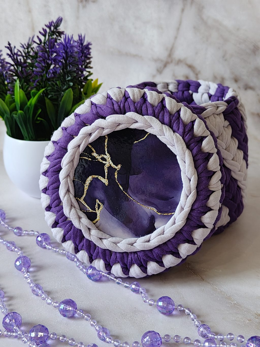 Шкатулка из трикотажной пряжи «Аметист»