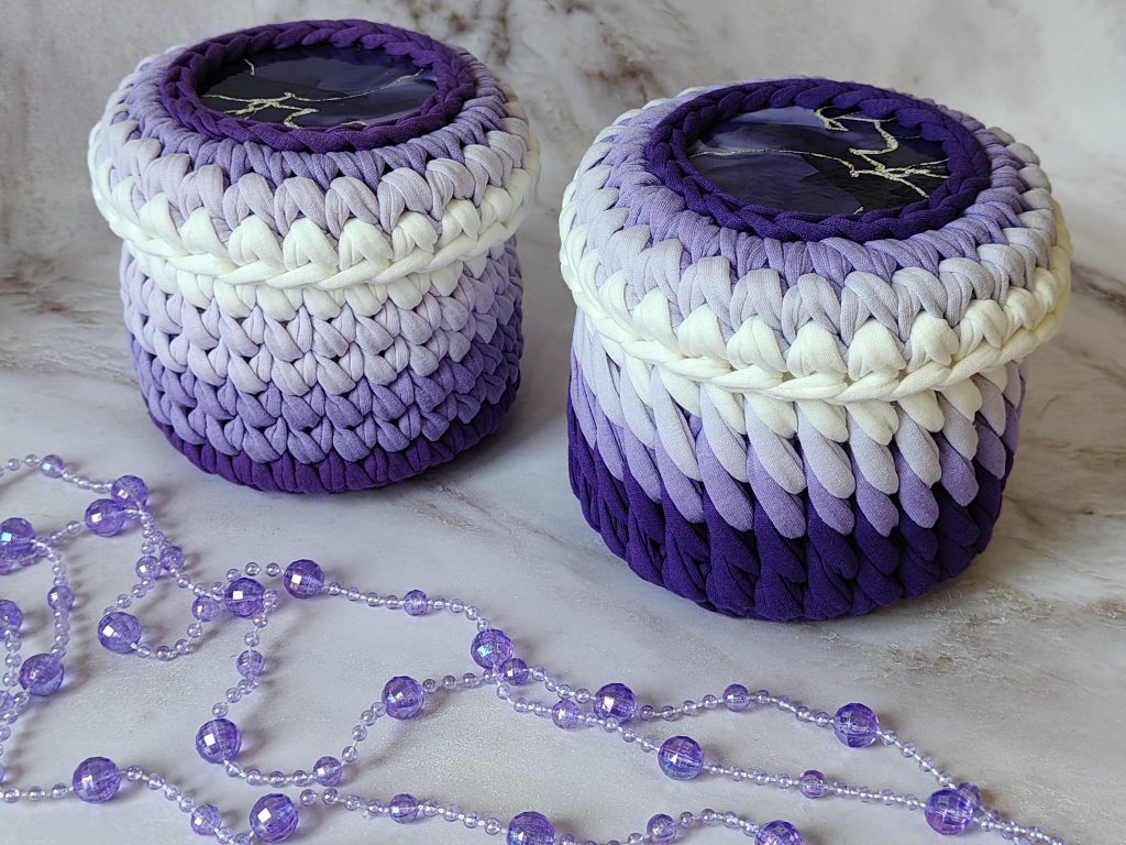 Шкатулка из трикотажной пряжи «Аметист»