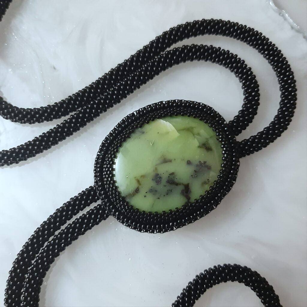 Галстук-боло со змеевиком