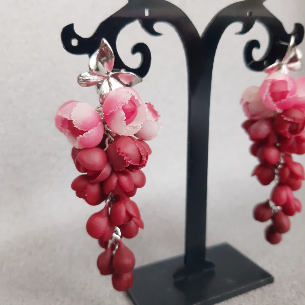 Серьги-грозди с пионами бордо