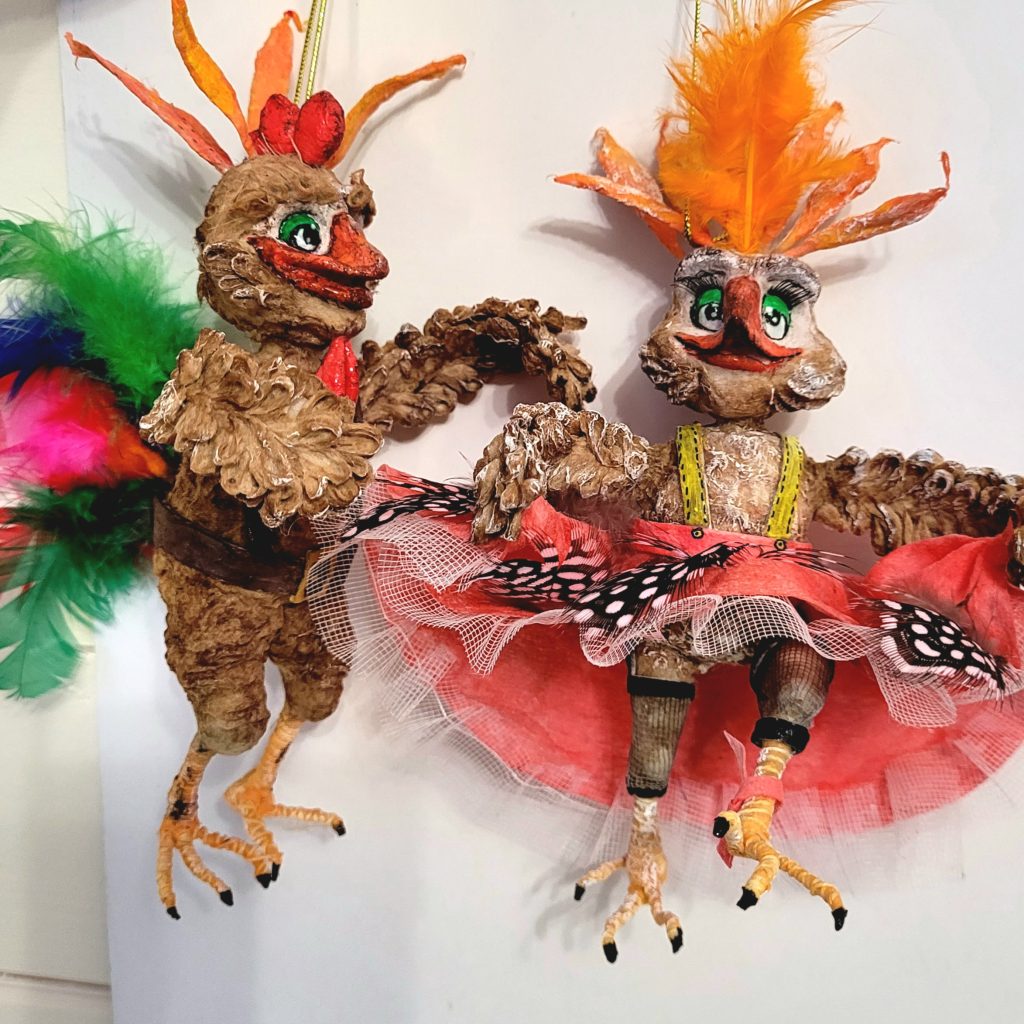 Курочка танцующая канкан