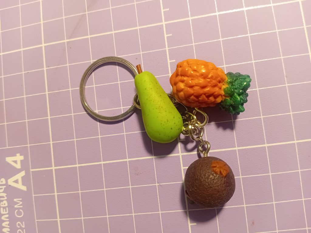 Брелоки в ассортименте фрукты-овощи