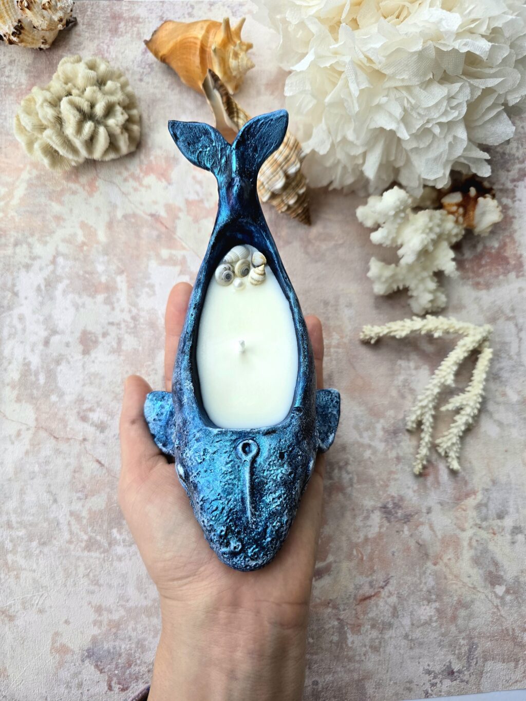 Свеча Синий кит интерьерная