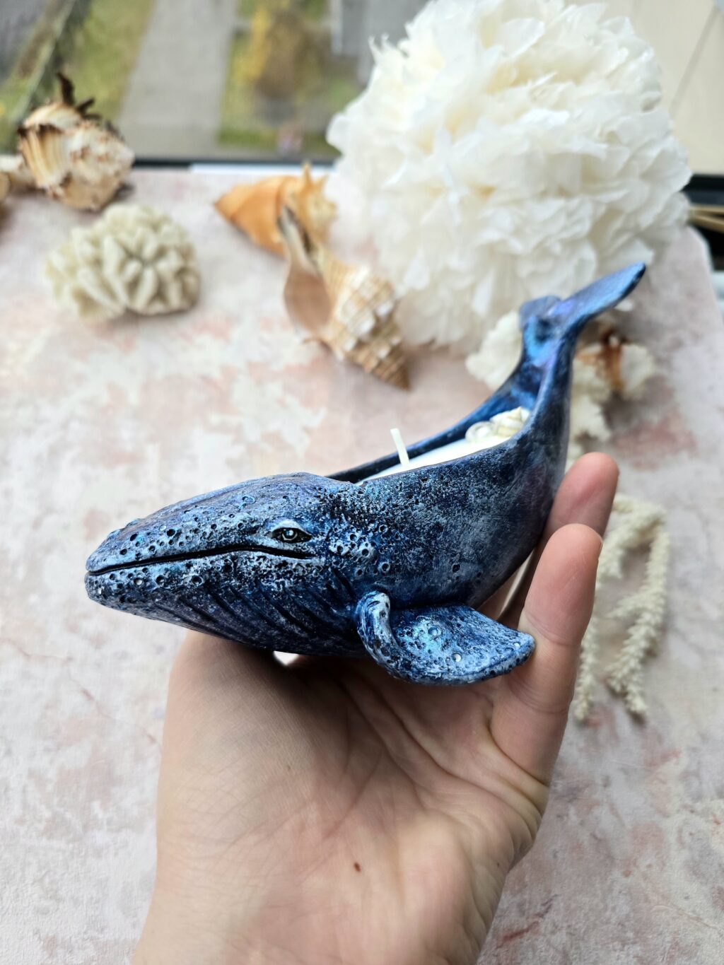 Свеча Синий кит интерьерная