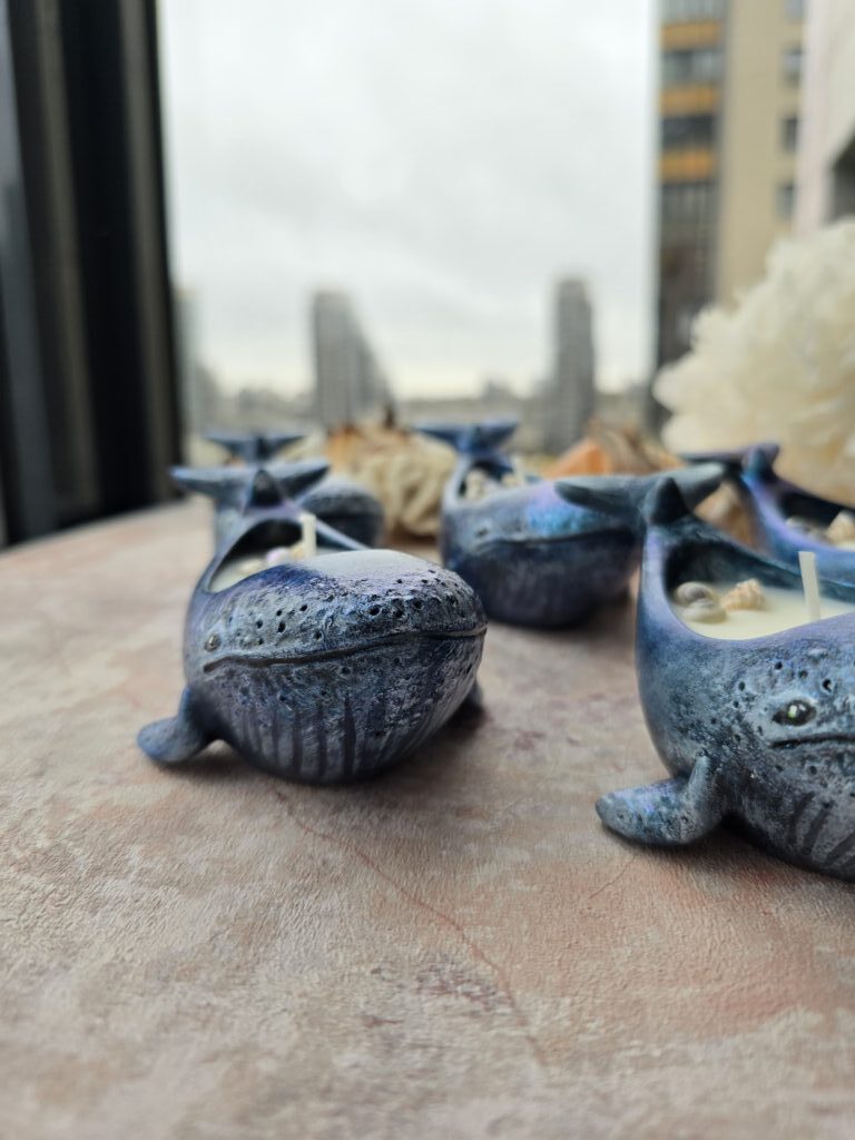 Свеча Малый кит интерьерная