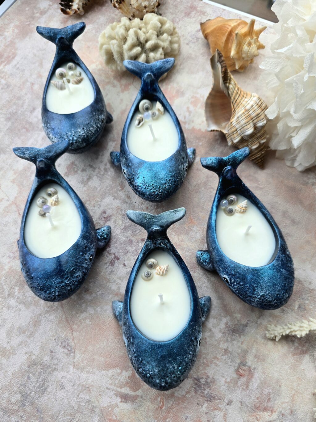 Свеча Малый кит интерьерная