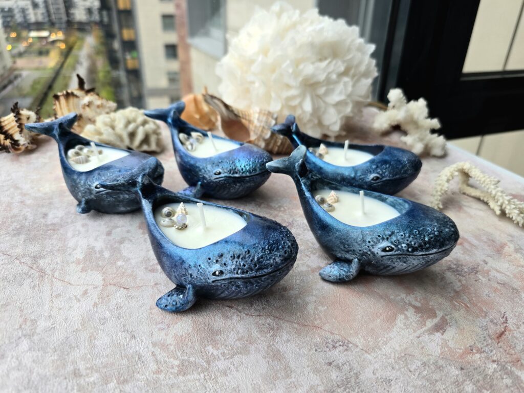 Свеча Малый кит интерьерная