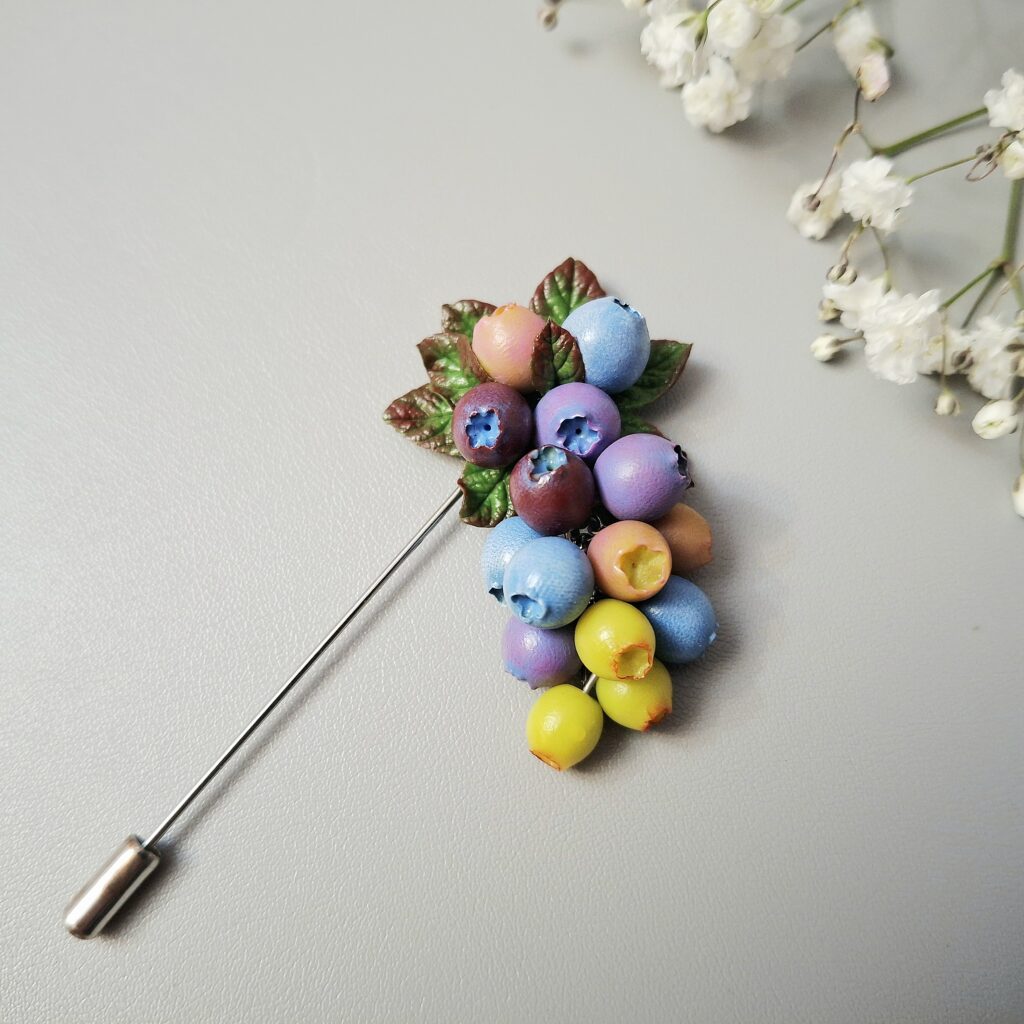 Брошь-игла Голубика