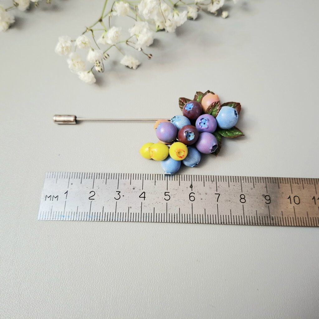 Брошь-игла Голубика