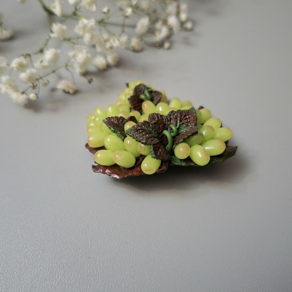 Брошь-булавка Гроздь винограда