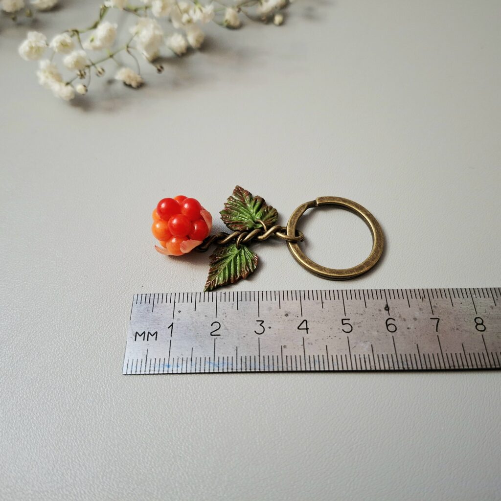 Брелок с ягодой Морошки