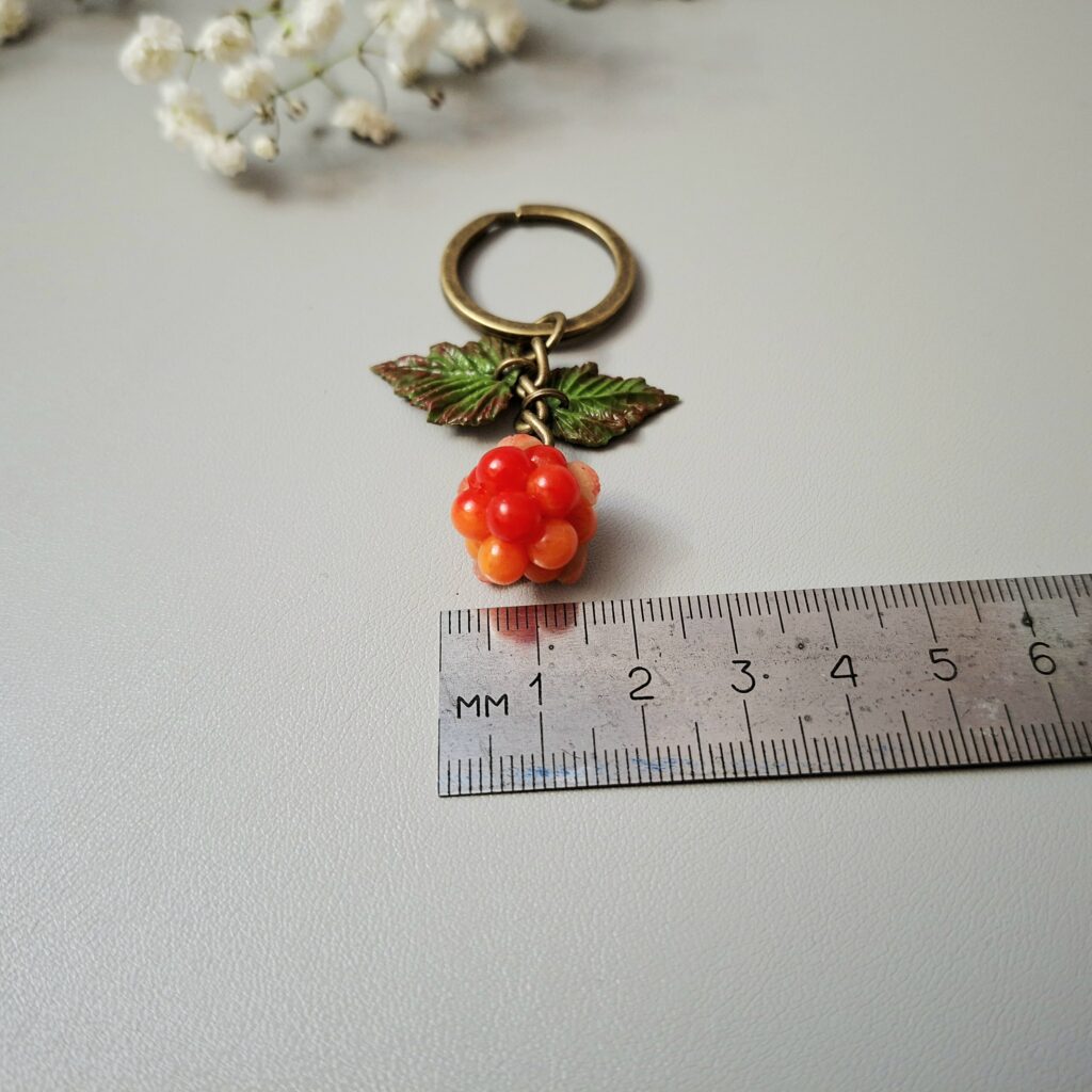 Брелок с ягодой Морошки