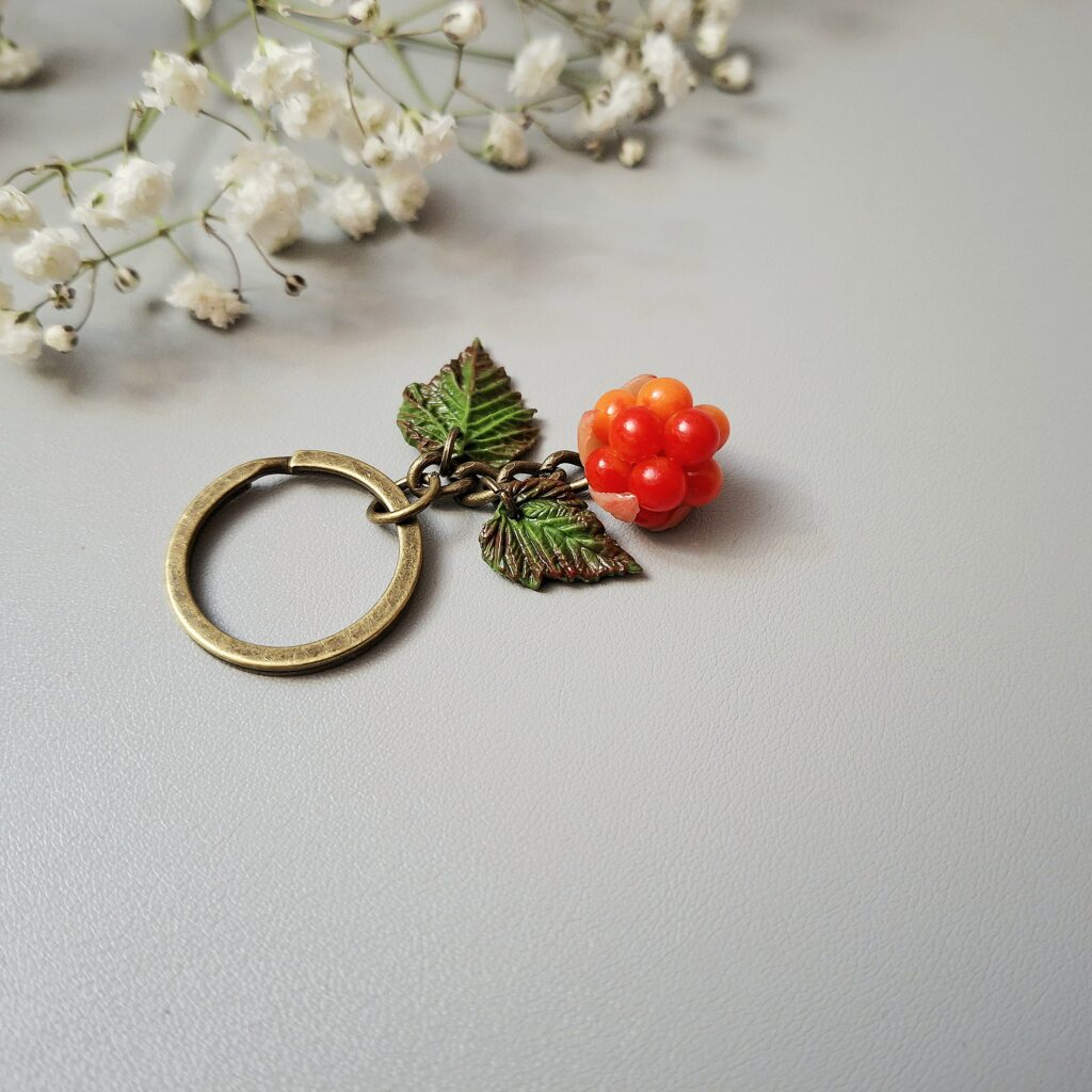 Брелок с ягодой Морошки