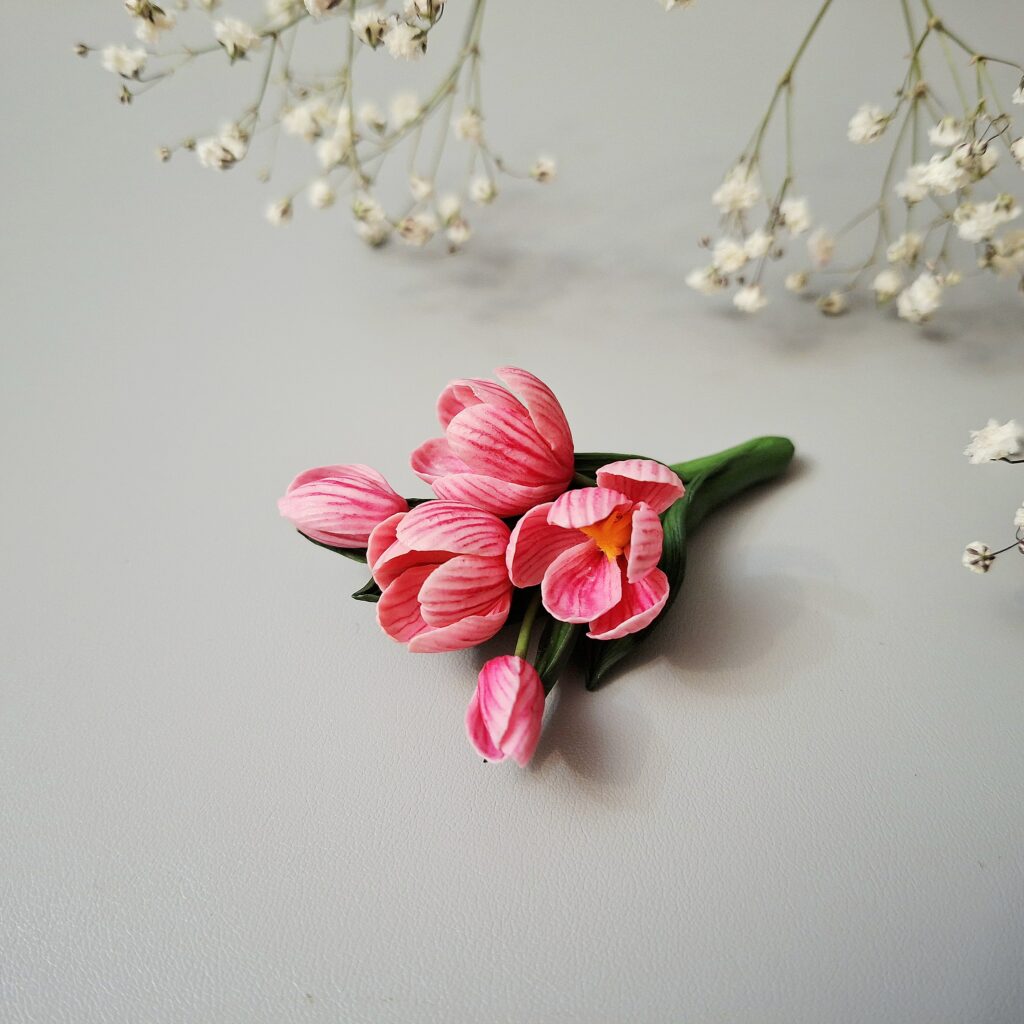 Брошь Весенние крокусы