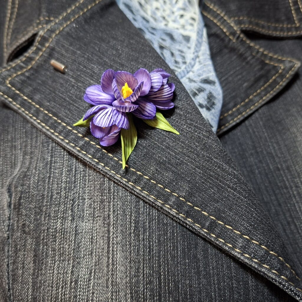 Брошь-игла Крокусы