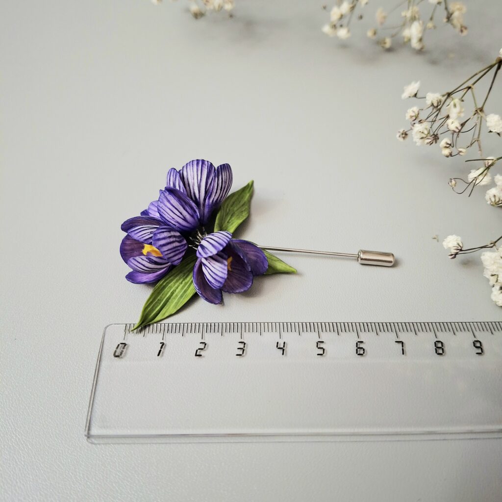 Брошь-игла Крокусы