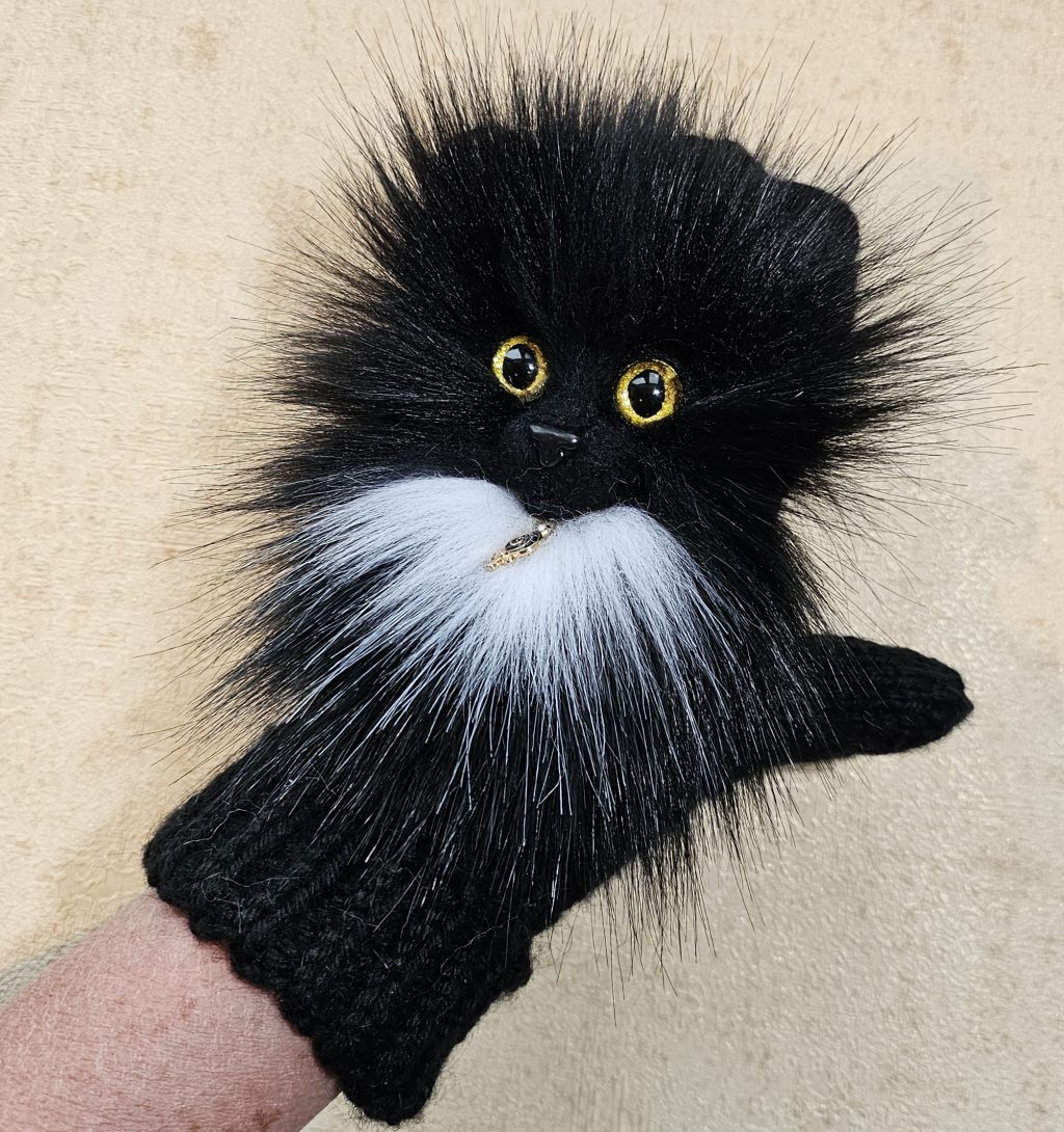 Варежки: Звероварежки Кот Черныш