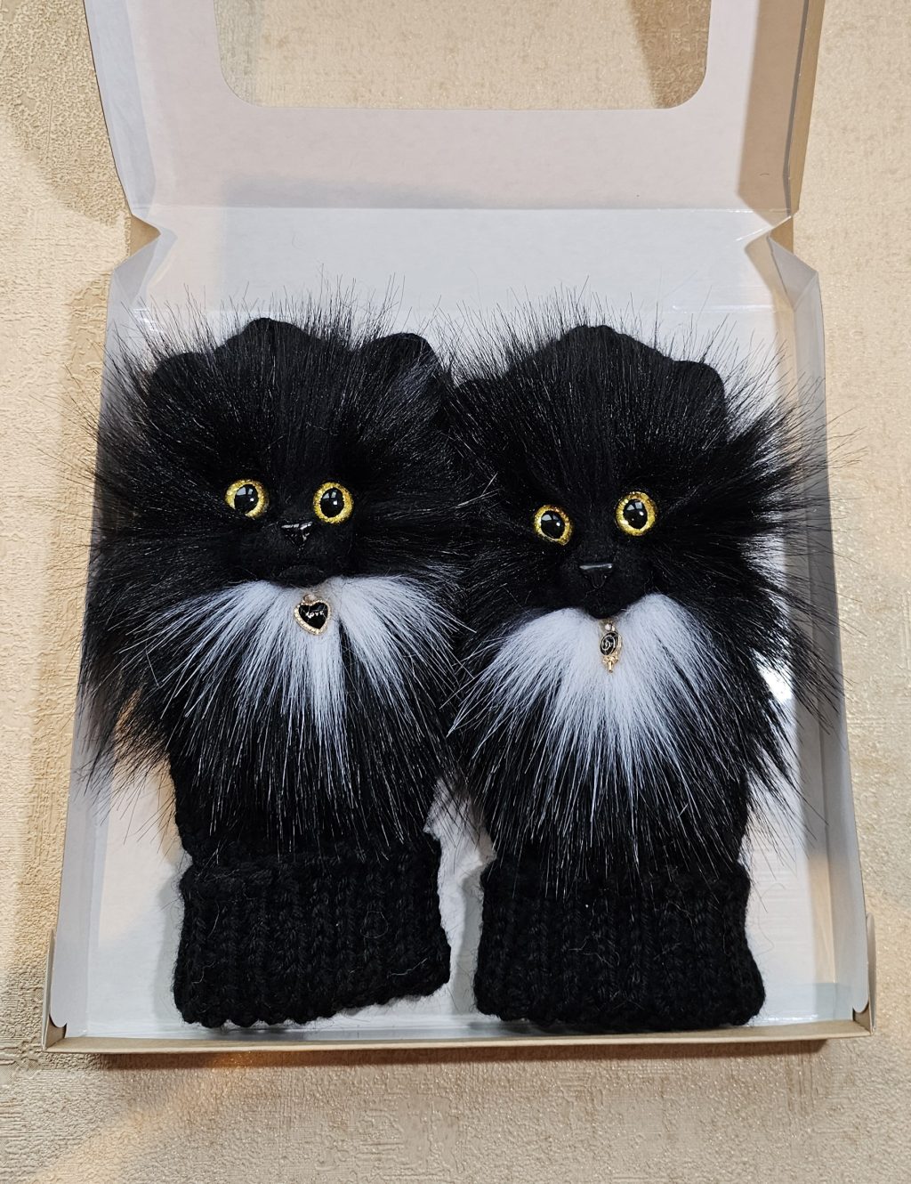 Варежки: Звероварежки Кот Черныш