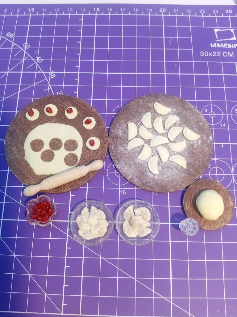 Набор миниатюры лепка пельменей, вареников в ассортименте