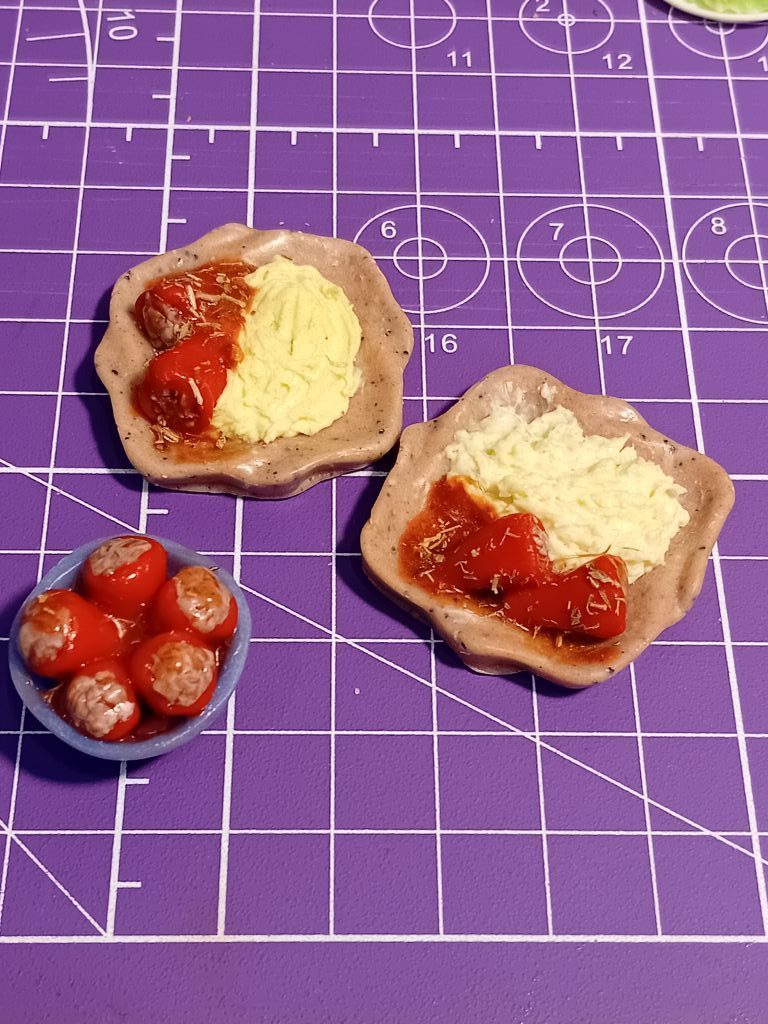 Миниатюра пюрешка с фаршированным перцем, еда для кукол