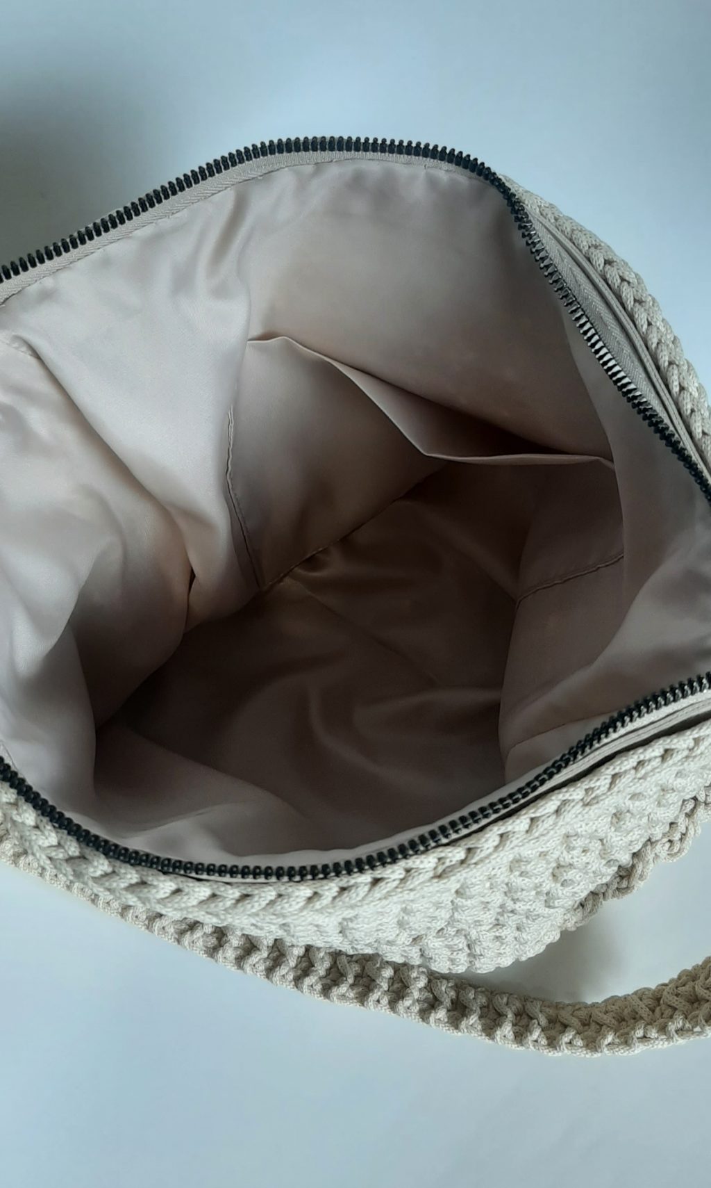 Сумка кросс-боди молочная