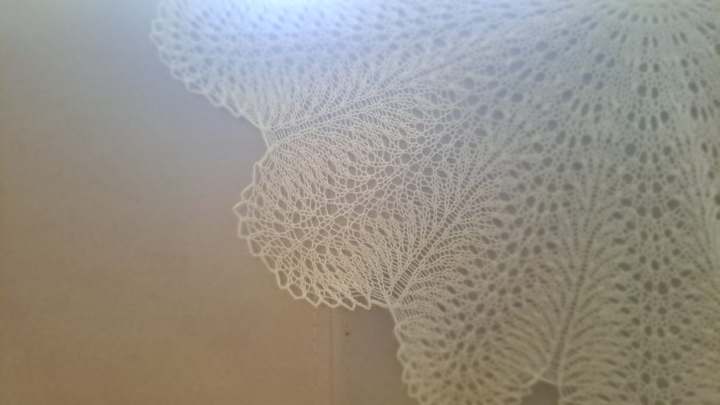 Шаль для куклы