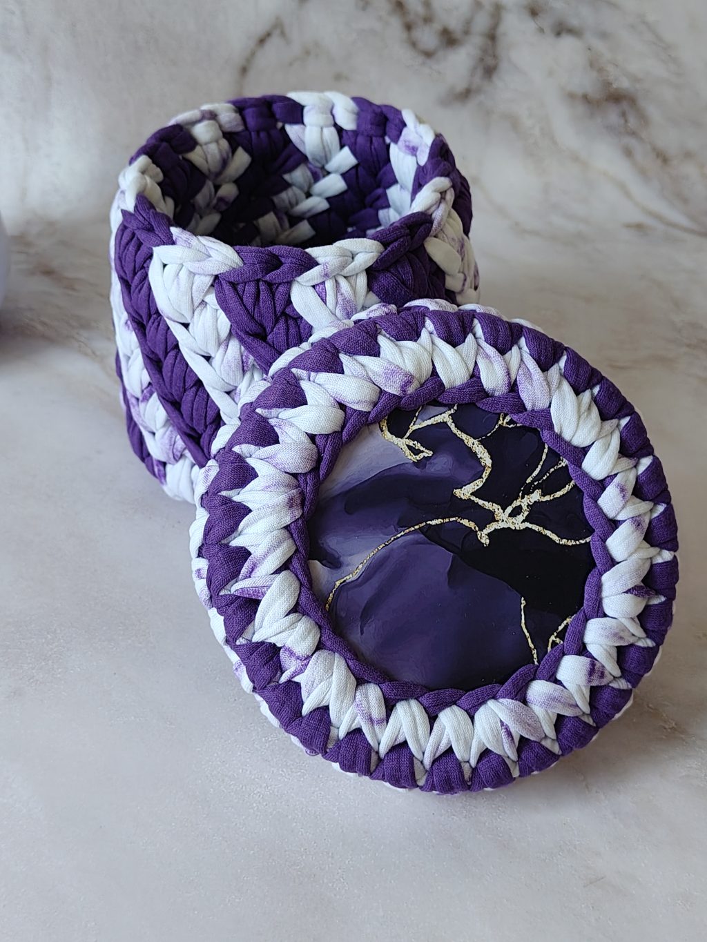 Шкатулка из трикотажной пряжи «Аметист»