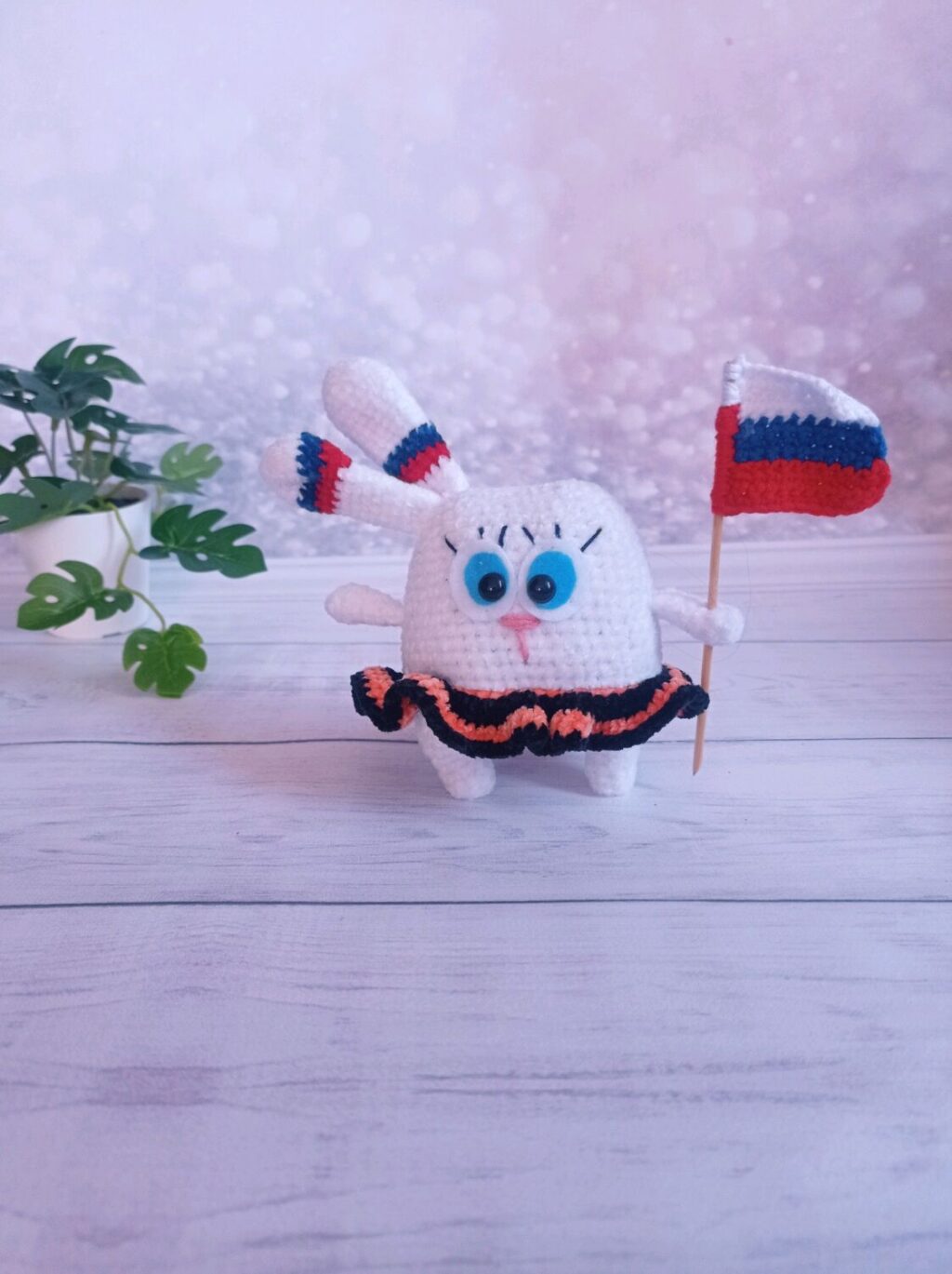 Зайка вязаный