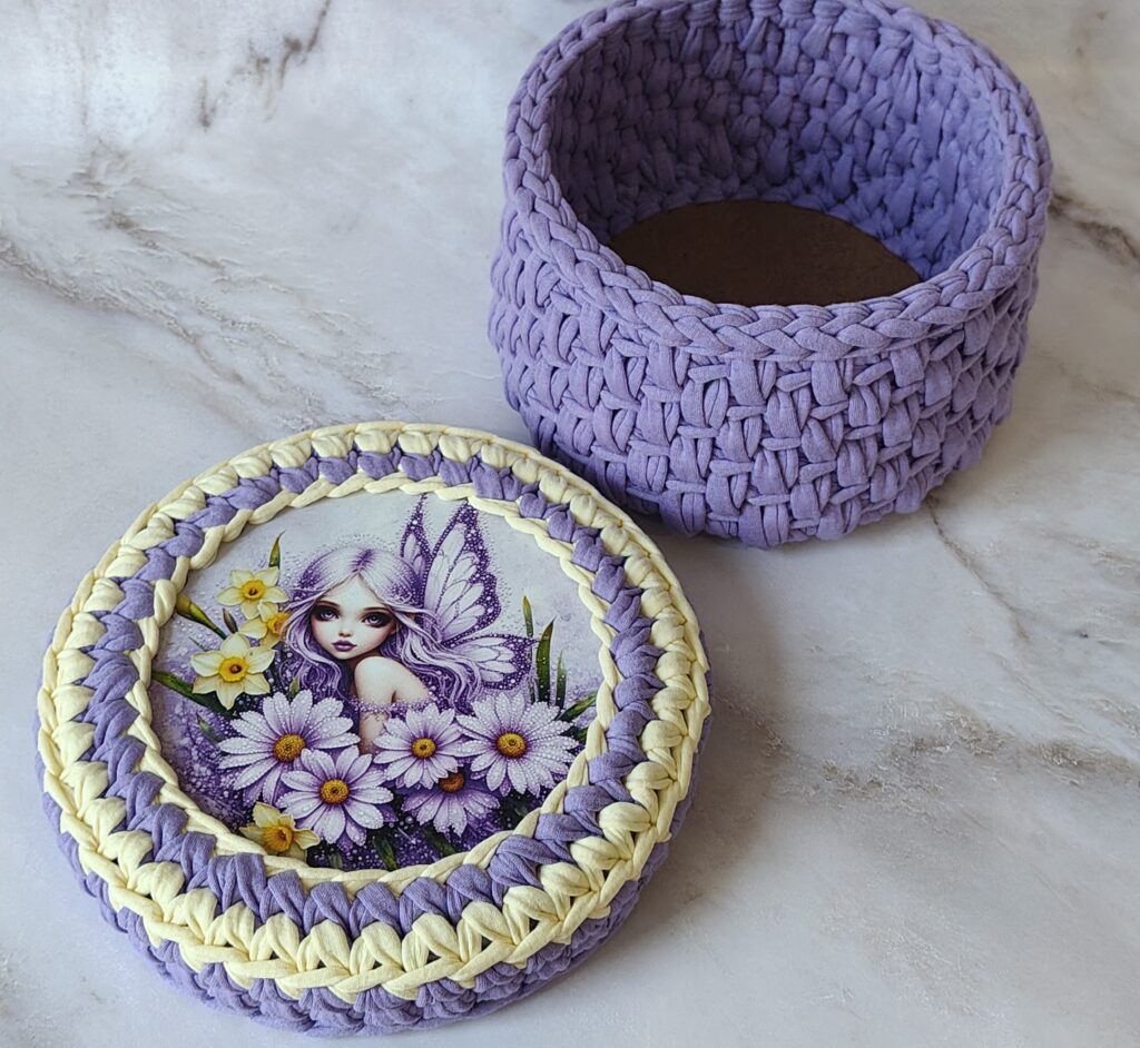 Шкатулка из трикотажной пряжи «Фея»