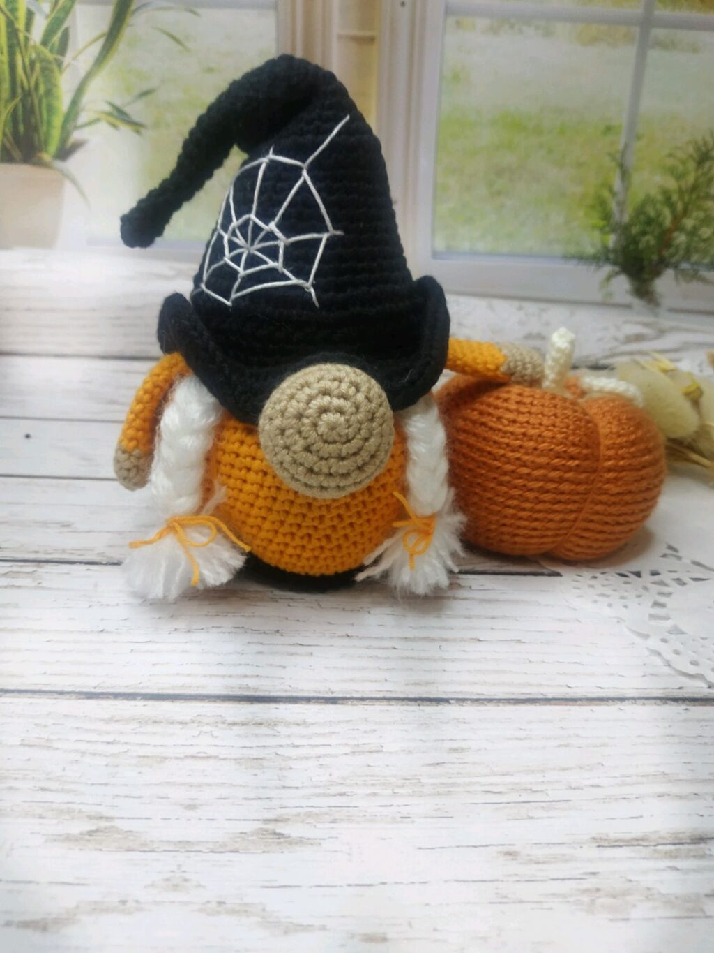 Вязаный гном в ассортименте