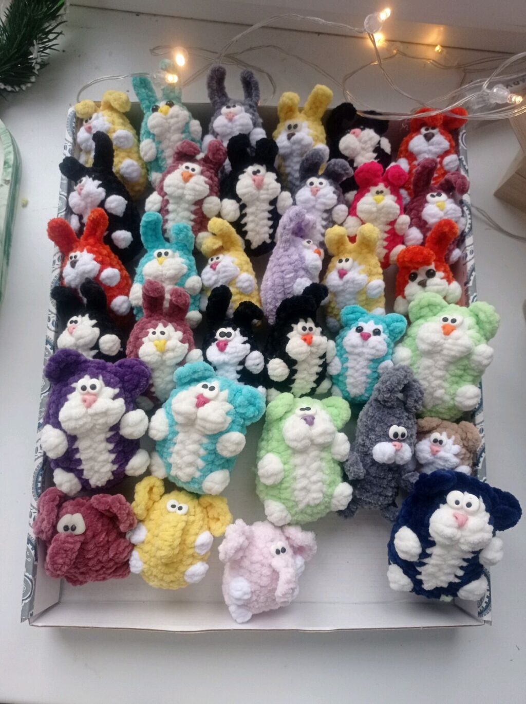 Вязаный брелок котик/зайка