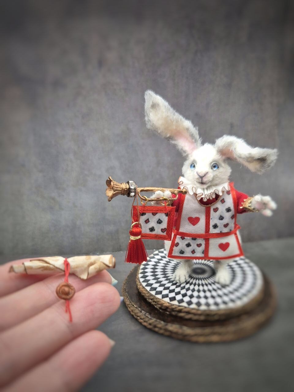Вязаный миниатюрный кролик Густав фон Опаздун ❤️