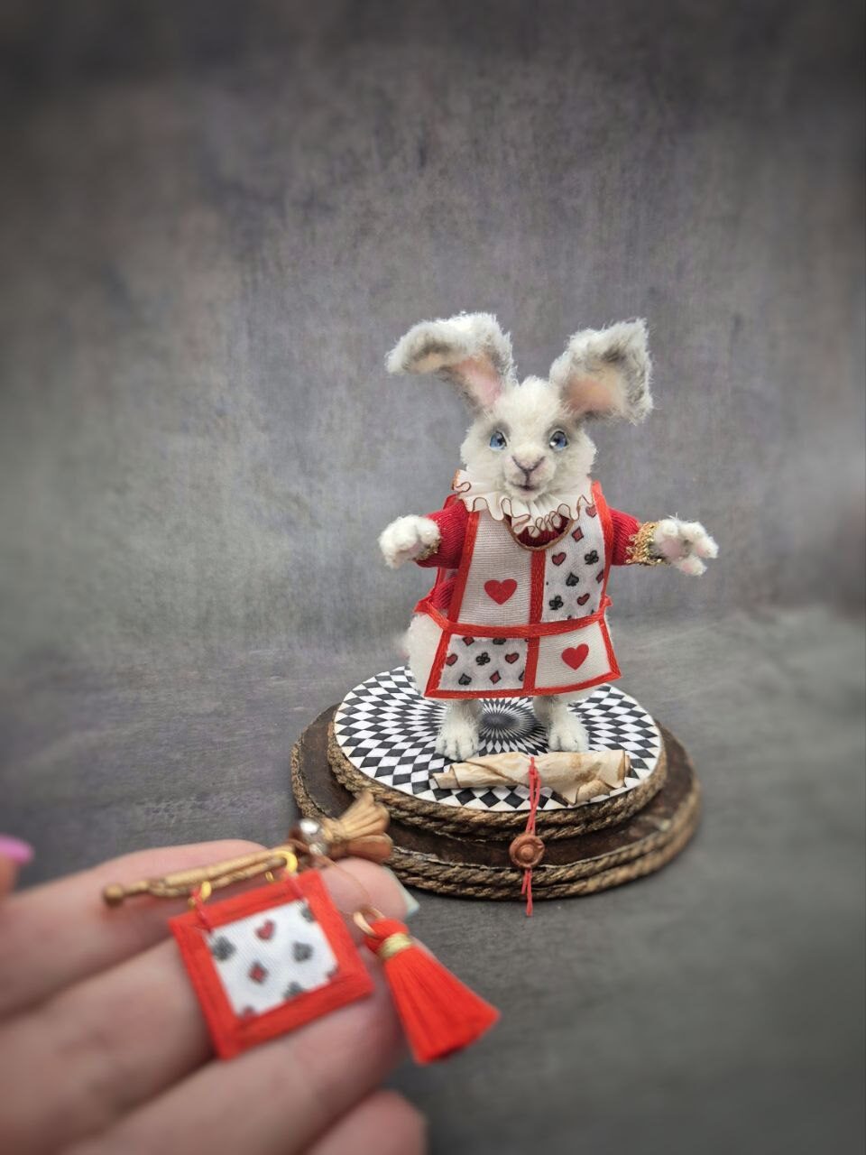 Вязаный миниатюрный кролик Густав фон Опаздун ❤️
