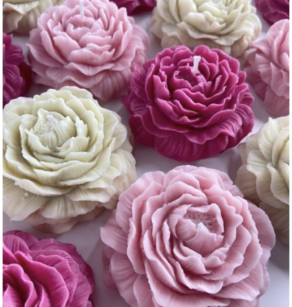 Свеча пион к 14 февраля и 8 марта