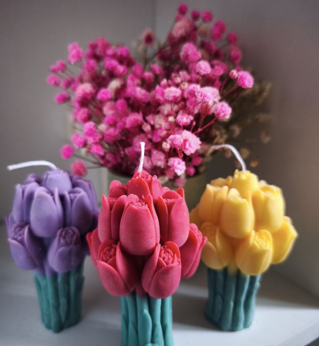 Свеча букет тюльпанов к 8 марта