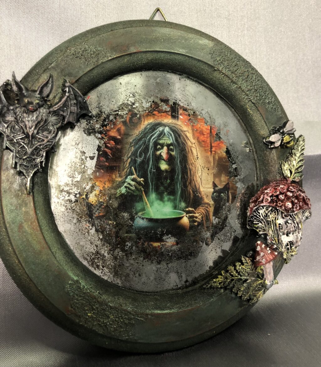 Зеркальная картина «ведьма с котом»