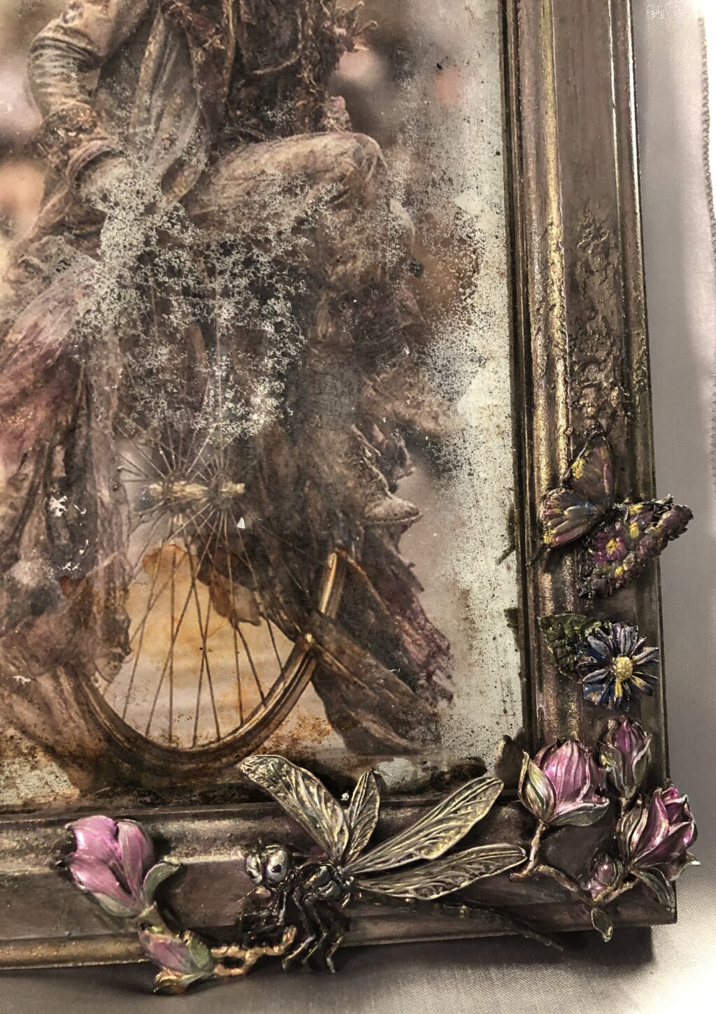 Зеркальная картина «Стрекоза и муравей»