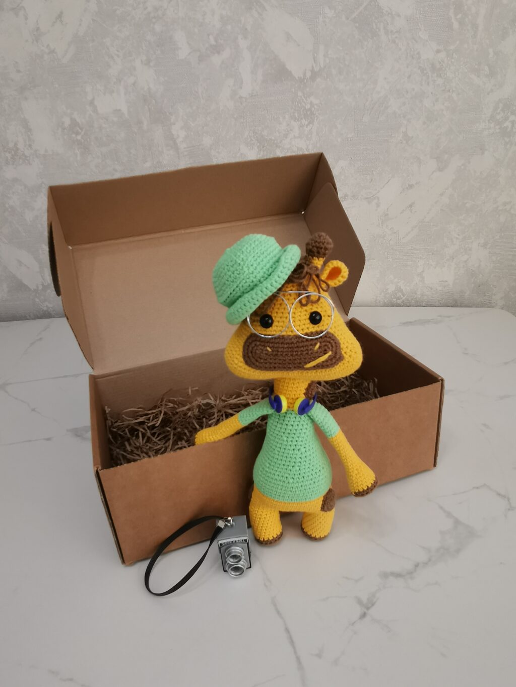 Вязаный Жираф-турист, игрушка, декор