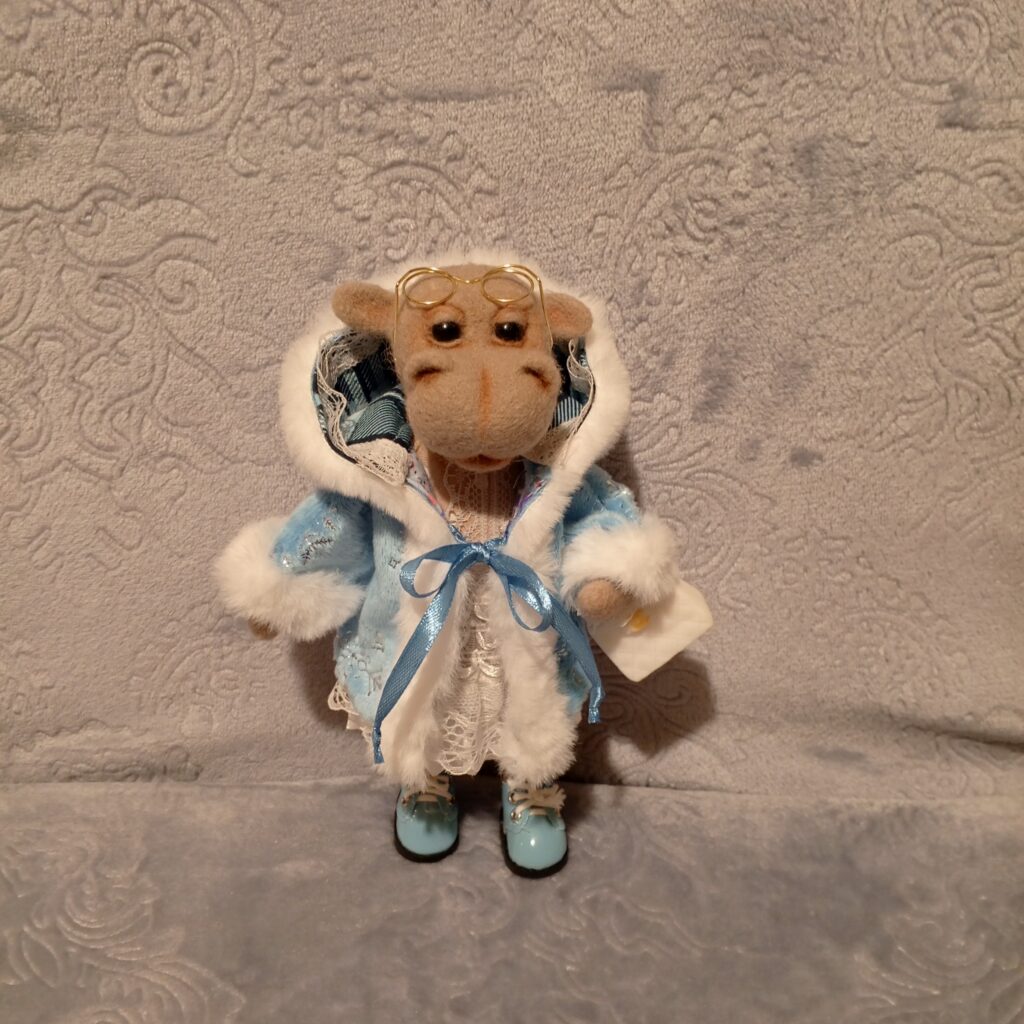 Бегемотинка-снегурочка