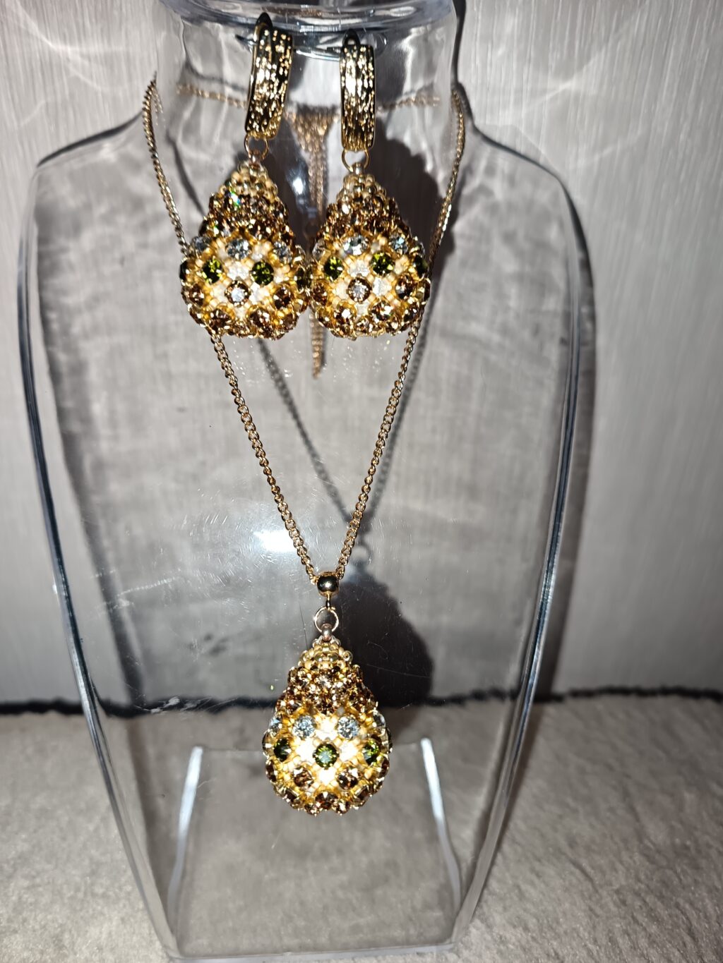 Сверкающая капелька