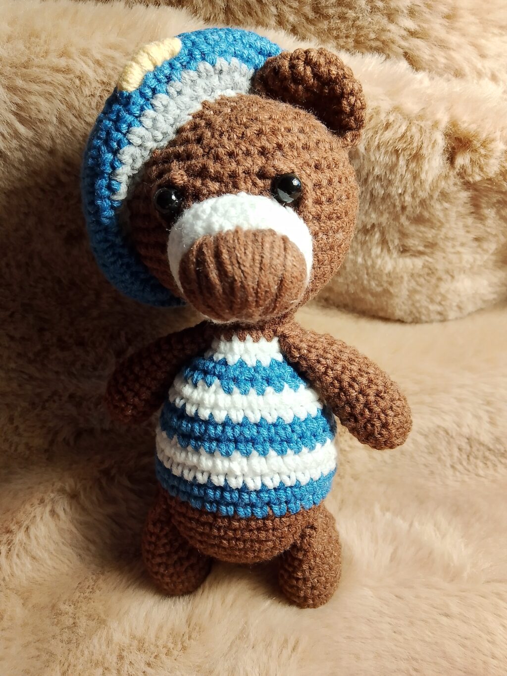 Мишка в берете