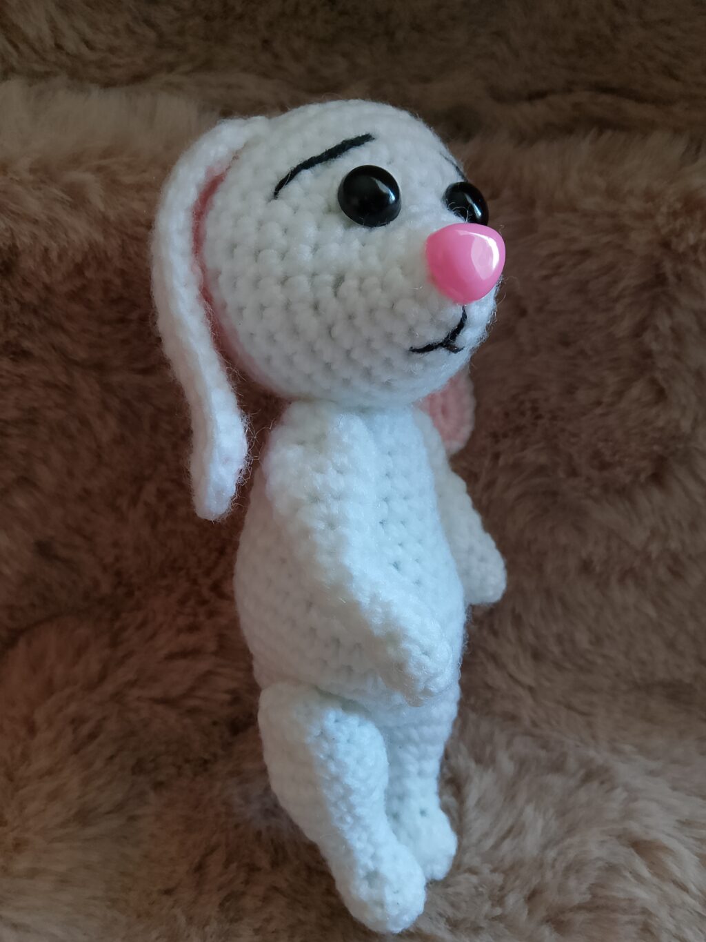 Зайка в морковном домике