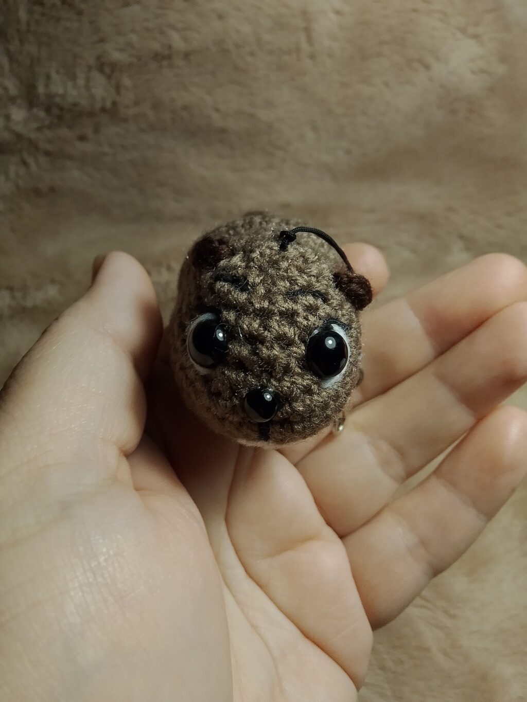 Брелок «бобрик с грустным взглядом»