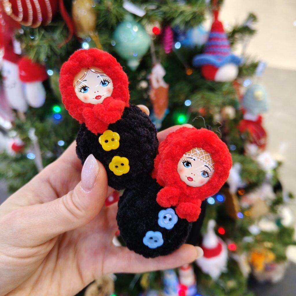 Брелок неваляшка-матрешка