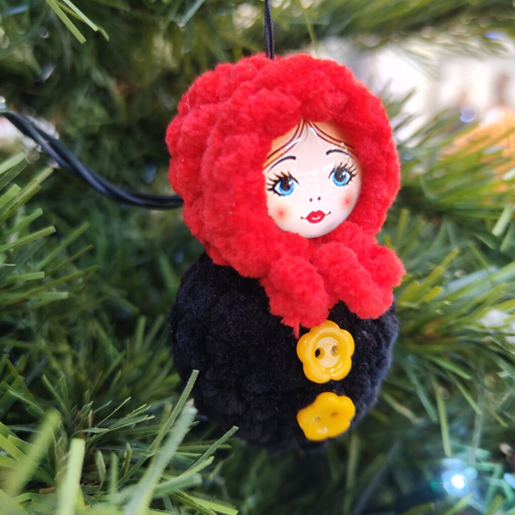 Брелок неваляшка-матрешка