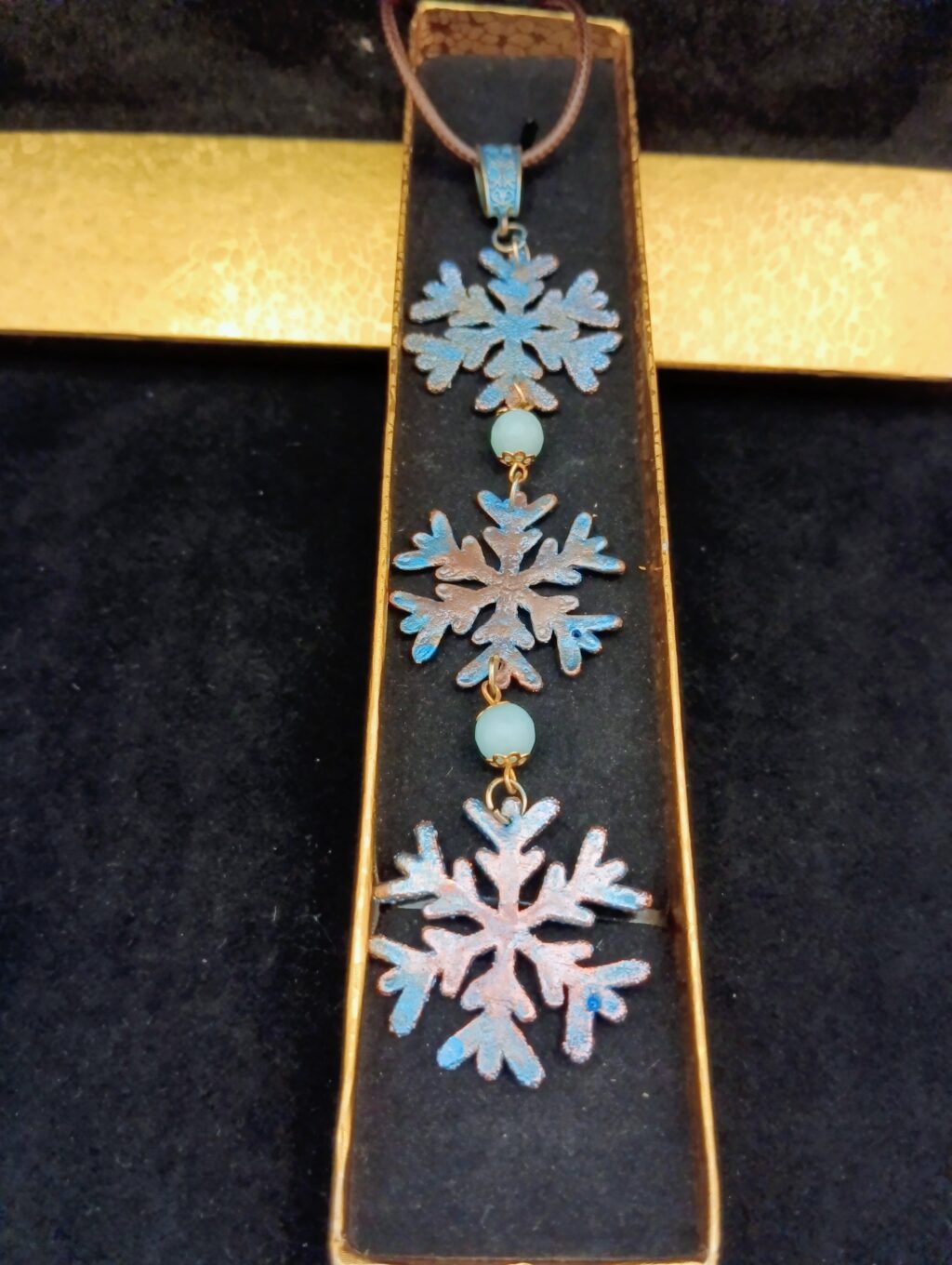 подвеска — галстук Зимняя нежность