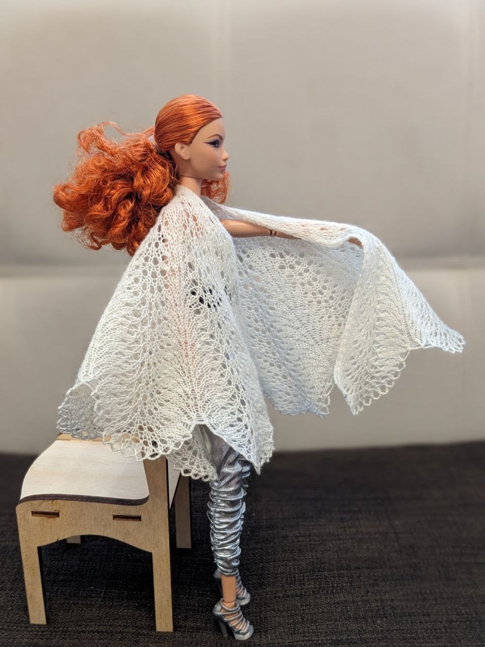 Шаль для куклы