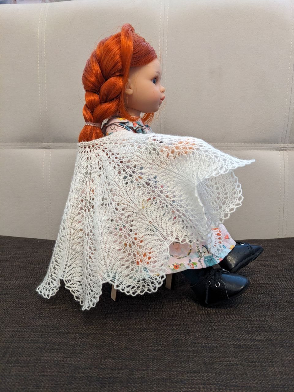 Шаль для куклы