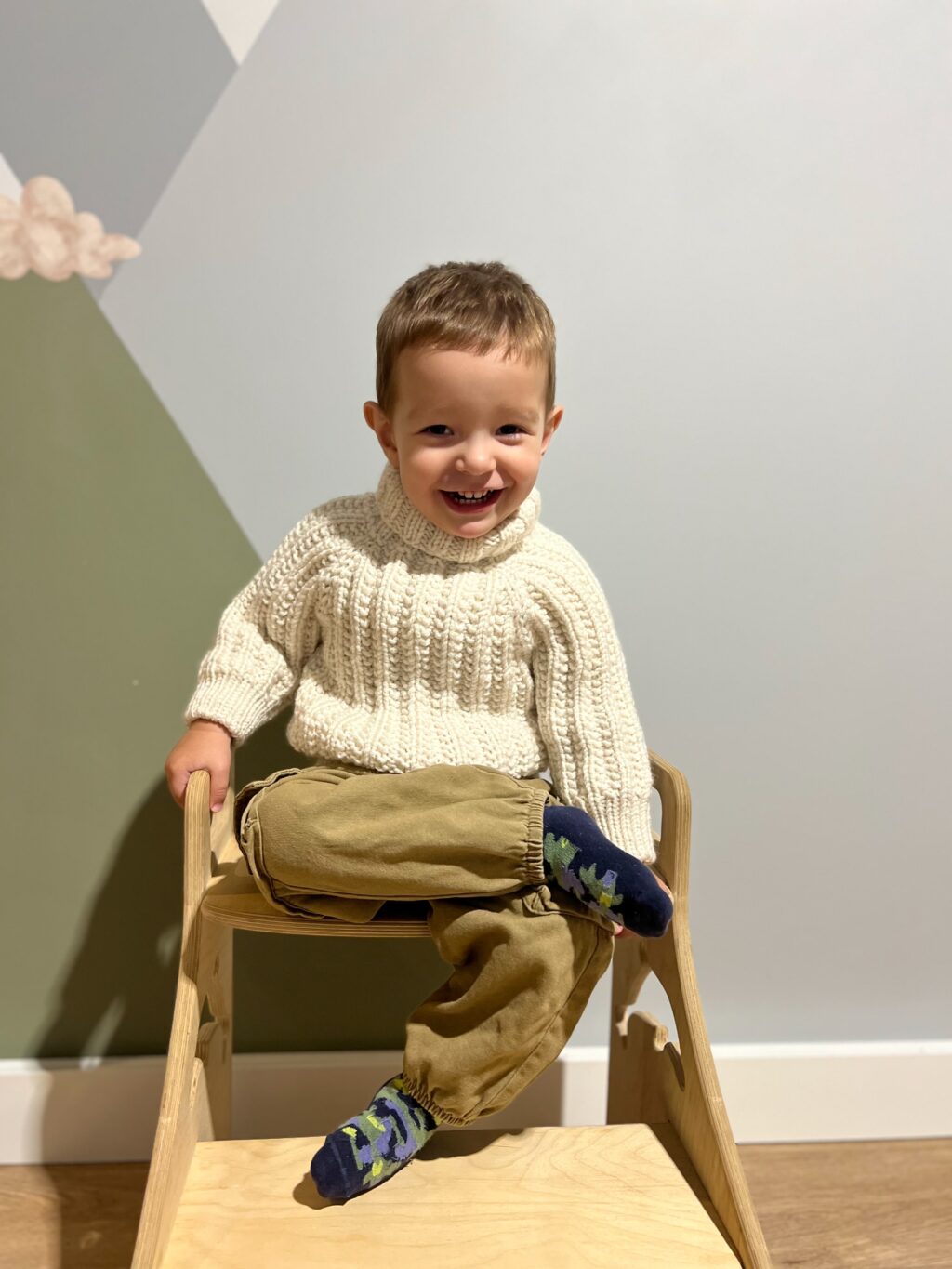 Свитер детский