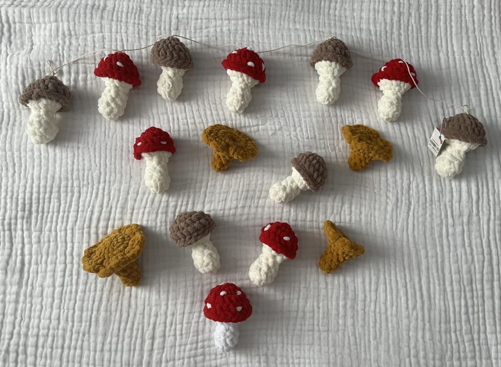 Грибочки вязанные